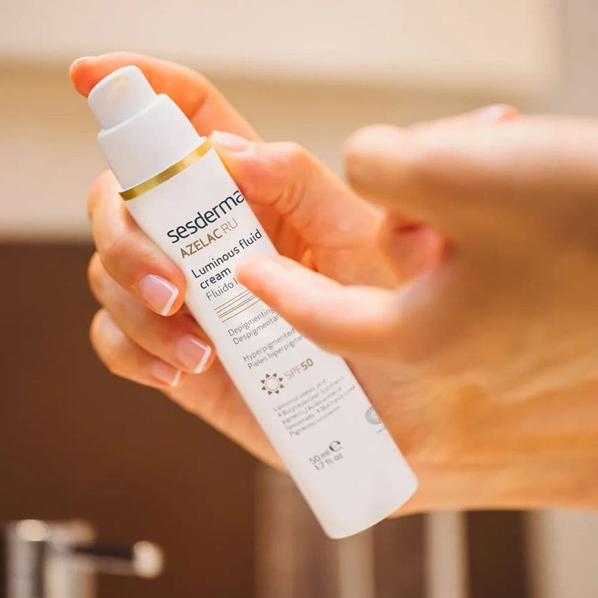 Sesderma Azelac Ru Fluido Luminoso SPF50 50 ml.