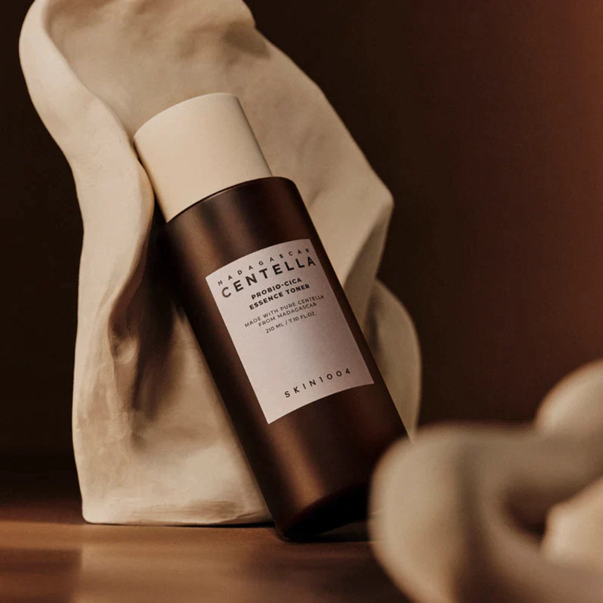 Tónico SKIN1004 Madagascar Centella Probio-Cica Essence Toner 210 ml